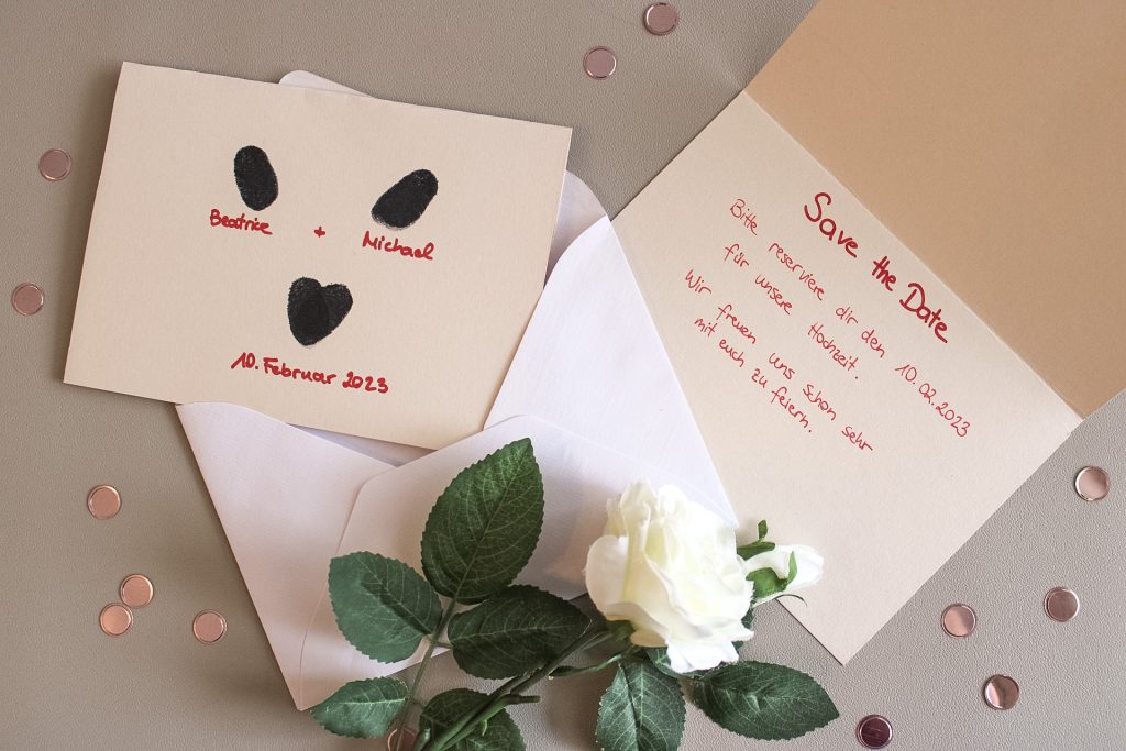 DIY Fingerabruck Save the Date Karten zur Hochzeit